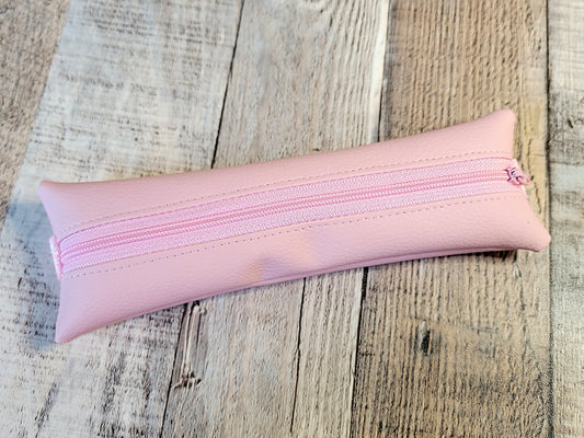 Estuche elástico de piel sintética texturizada