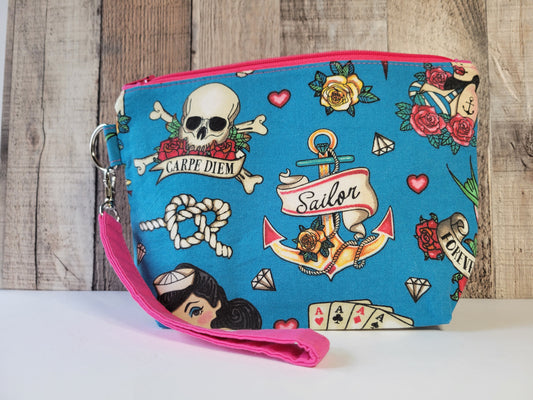 Bolsa con cremallera de pie con tatuaje de marinero y calavera pin-up
