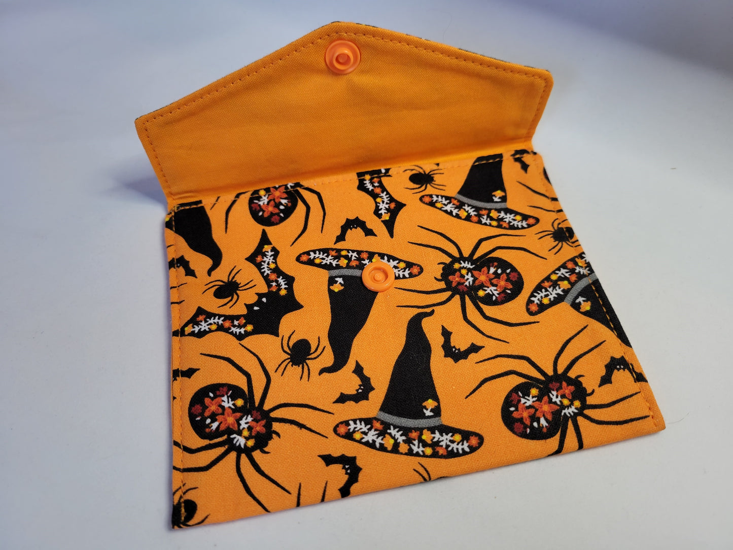 Bolsa con cierre a presión estilo sobre