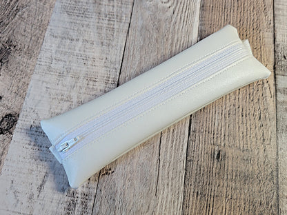 Estuches elásticos de piel sintética lisa