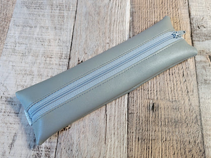 Estuches elásticos de piel sintética lisa