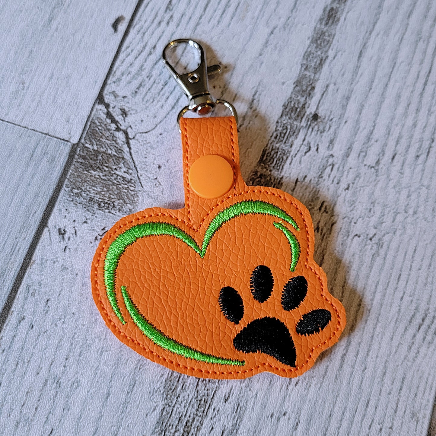 Paw Print Heart Snap Tabs