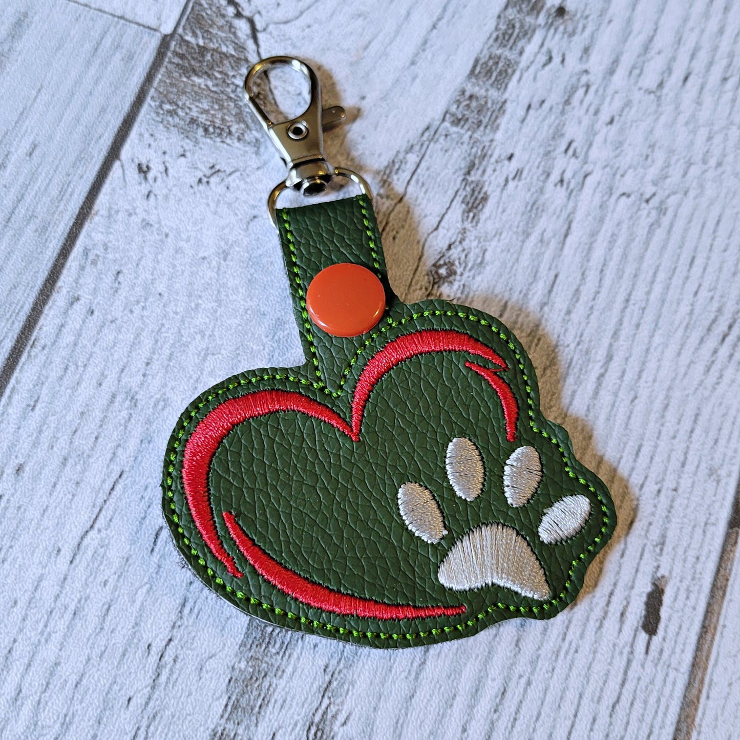 Paw Print Heart Snap Tabs