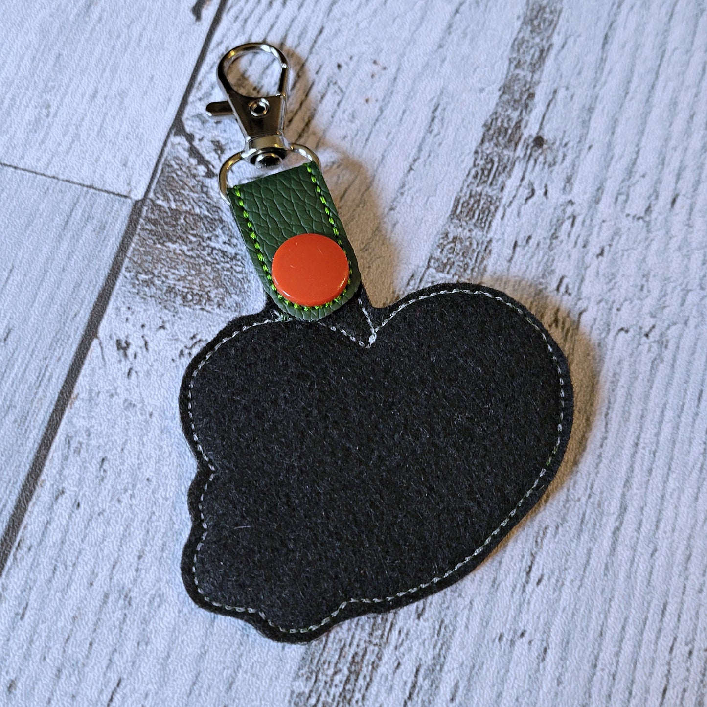 Paw Print Heart Snap Tabs