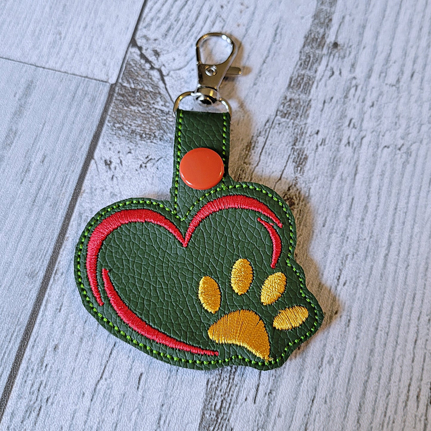 Paw Print Heart Snap Tabs