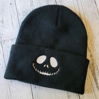 Gorro con cara de esqueleto
