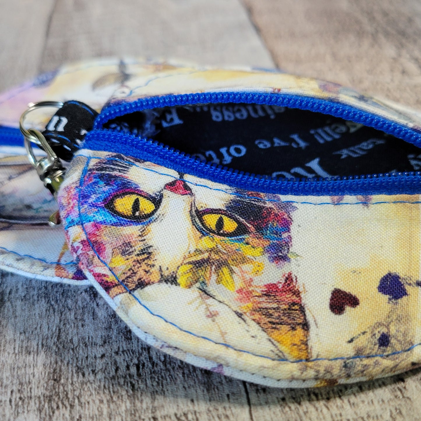 Alice in Wonderland Earbud Pouch