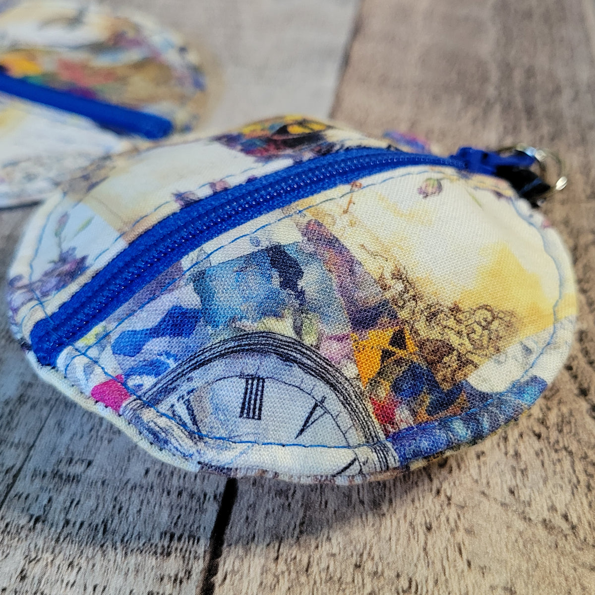 Alice in Wonderland Earbud Pouch