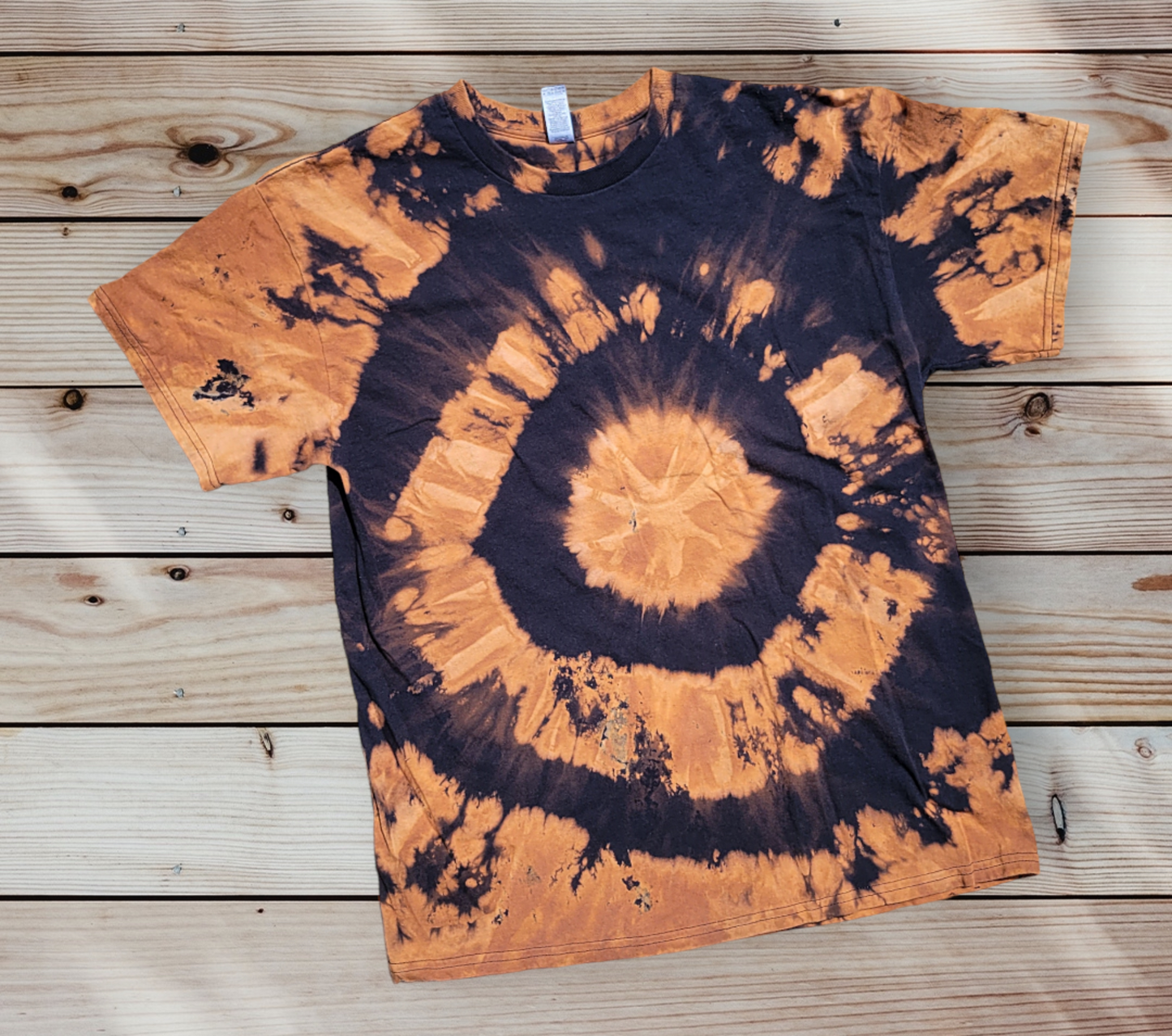 Black Target Design Reverse Tie-Dye Men's Large T-Shirt