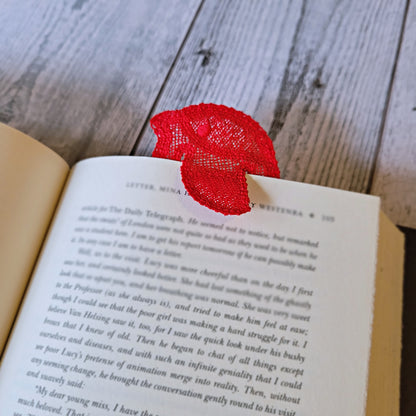 Marcapáginas de pájaro de encaje independiente