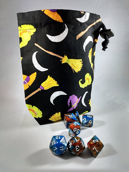 Bolso pequeño reversible con cordón de bruja y gato negro